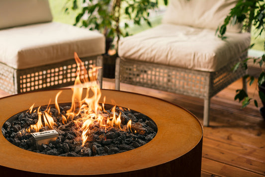 Planika Galio Star Corten – Rund utendørs gasspeis i cortenstål